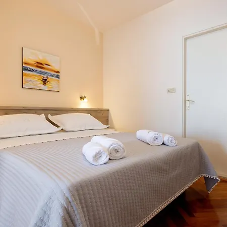 Apartmans Lale * Brela