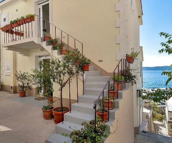 Apartmans Lale ברלה