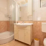 Apartmans Lale ברלה