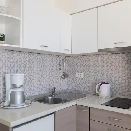 Apartmans Lale *
