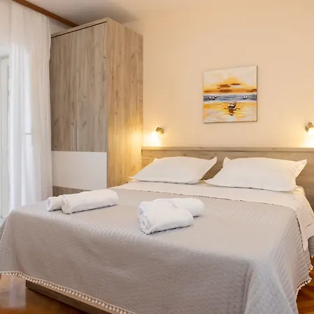 Apartmans Lale *