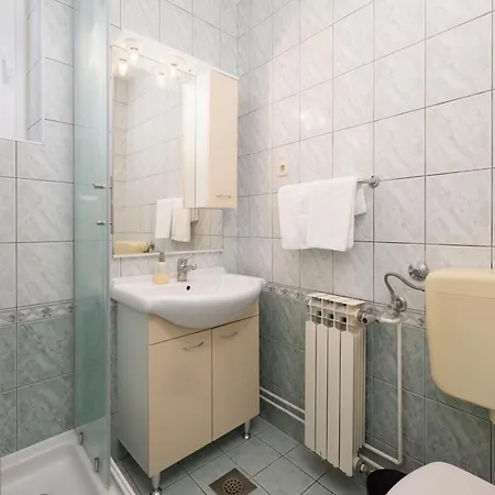 Apartmans Lale