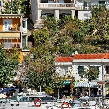 Apartmans Lale Διαμέρισμα Brela