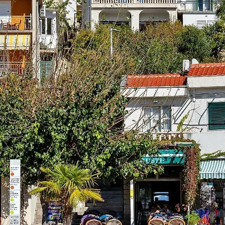 Apartment Apartmans Lale Brela