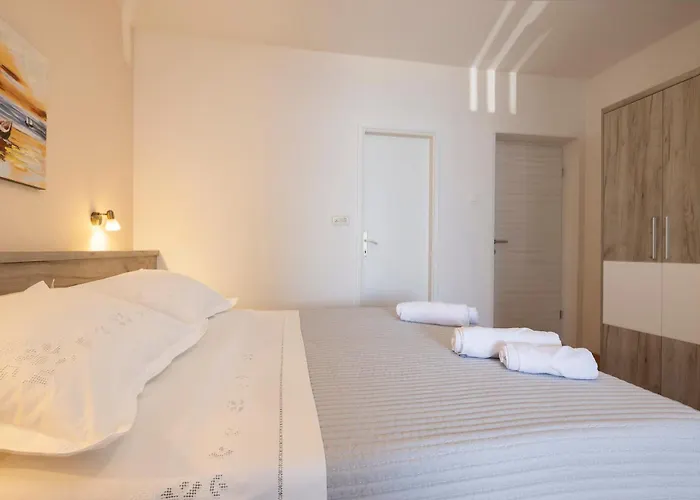 Apartmans Lale Lejlighed *